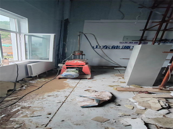 昆都仑地基基础下沉墙体裂缝加固注浆顶升施工